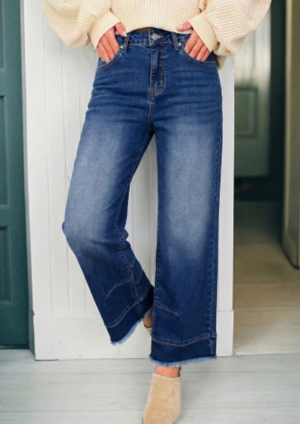 BLUE JEANS *4 DIFFERENT STYLES* (IN:807)