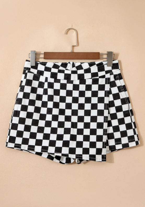 BLACK CHECKERED SKORT (IN:829)
