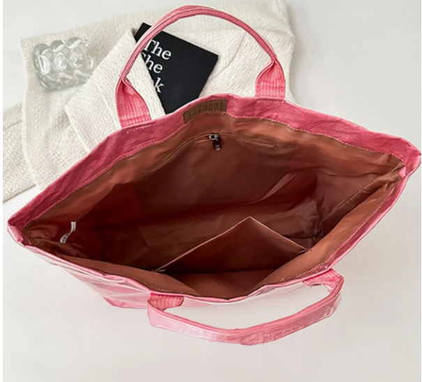GLOSSY TOTE